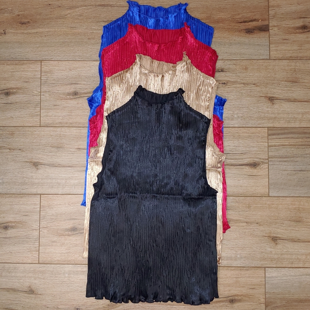 ⭐NWOT 4 medium sash tops stretchy